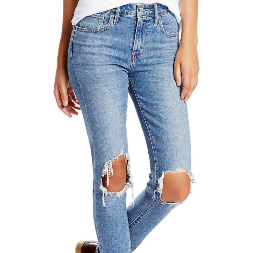 Levi’s 721 High Waist Ripped Skinny Jean 27